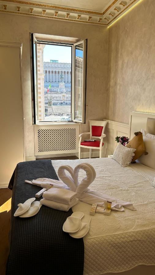 Piazza Venezia Luxury Suite Рим Экстерьер фото