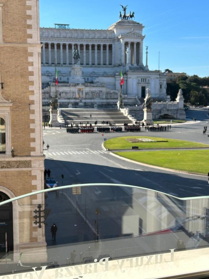 Piazza Venezia Luxury Suite Рим Экстерьер фото
