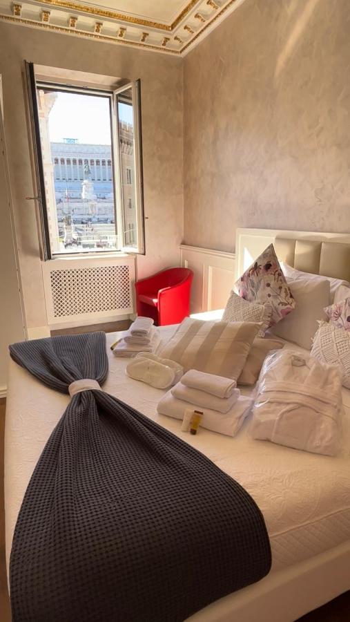 Piazza Venezia Luxury Suite Рим Экстерьер фото