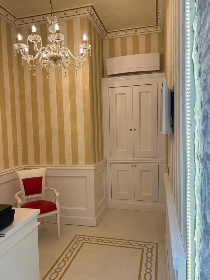 Piazza Venezia Luxury Suite Рим Экстерьер фото