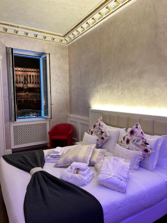 Piazza Venezia Luxury Suite Рим Экстерьер фото