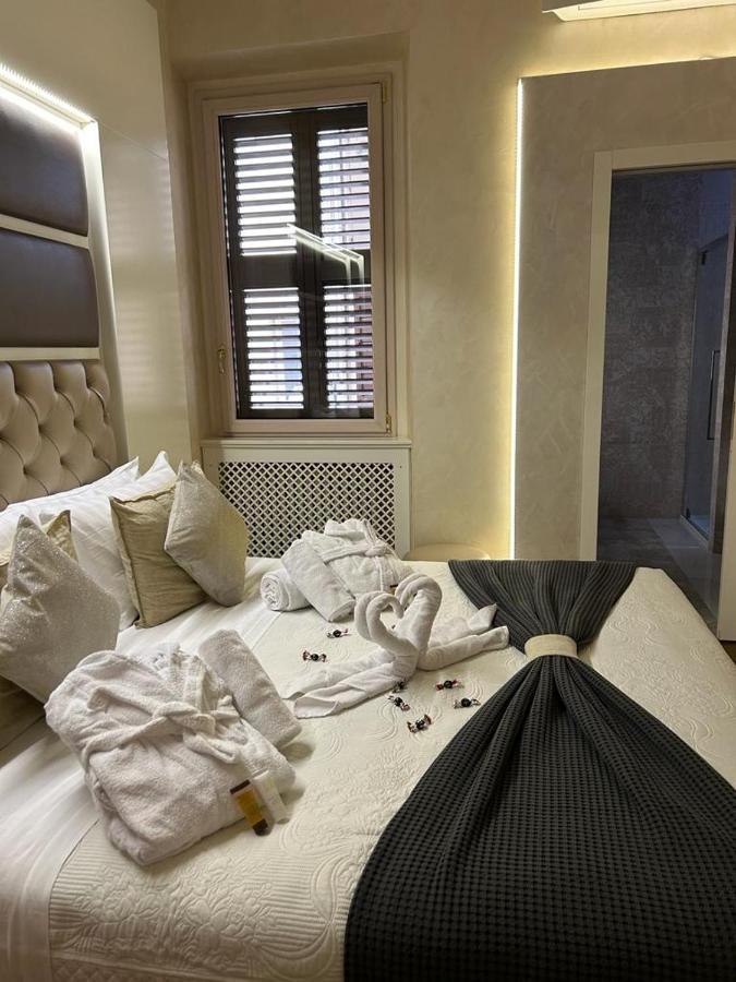 Piazza Venezia Luxury Suite Рим Экстерьер фото