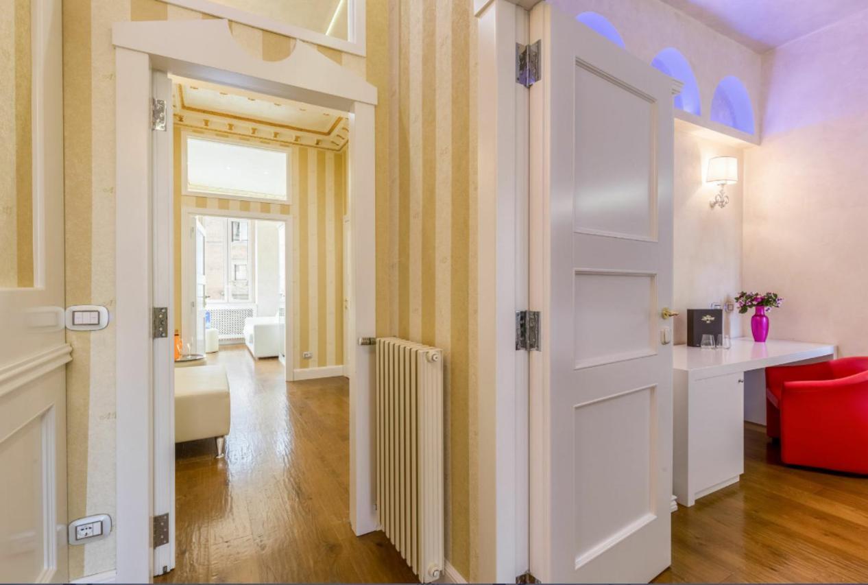 Piazza Venezia Luxury Suite Рим Экстерьер фото